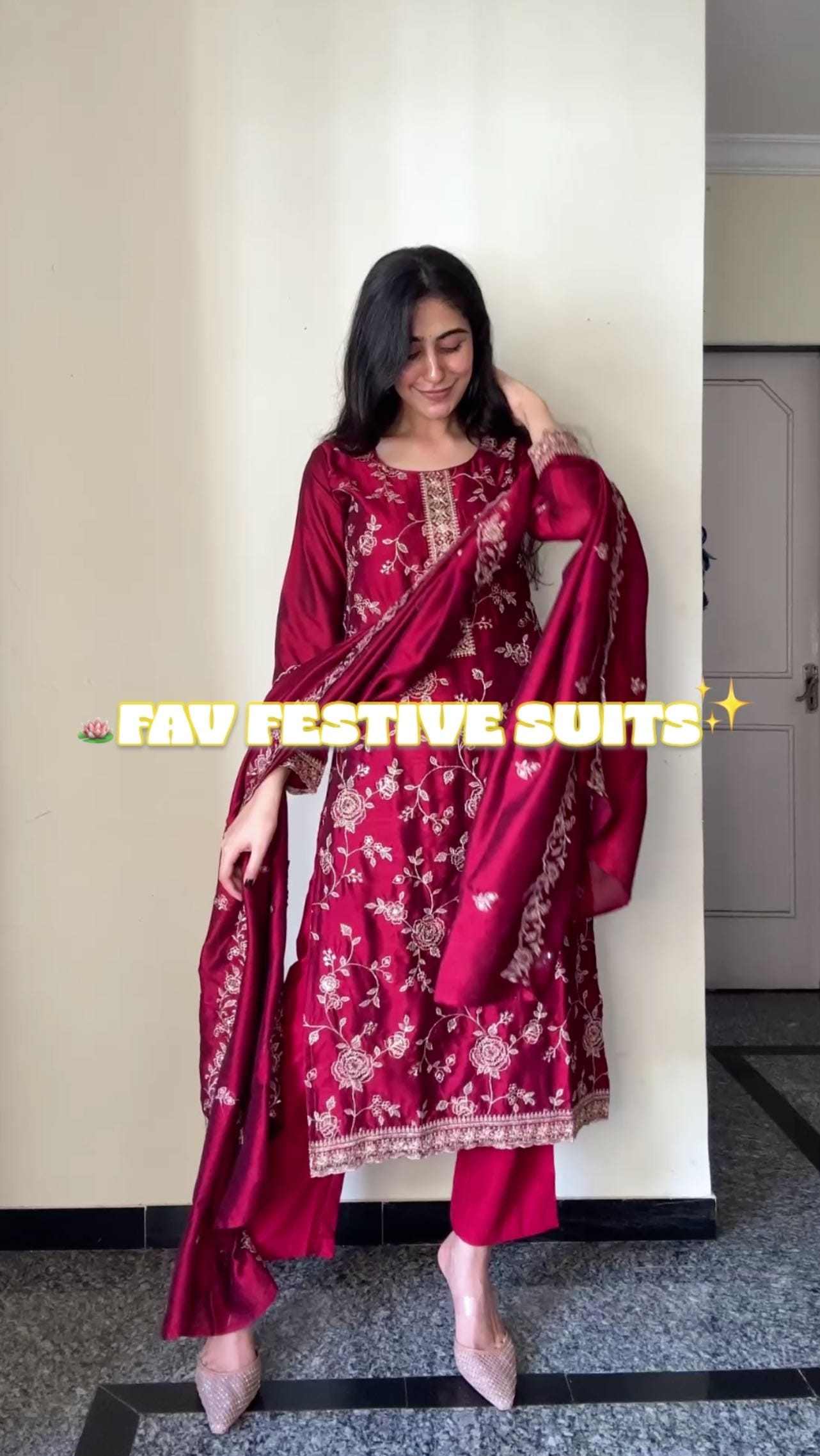 Kurta sets that understood the festive assignment 🪔✨
Comment below for links🤍
[festive wear, festive kurta sets, women festive wear, women kurta sets, women fashion, Diwali outfits, wedding outfits, myntra fast, myntra haul, myntra kurta sets]
#myntra #myntrafashion #trendingreels #kurtasets #womenswear #diwalilook