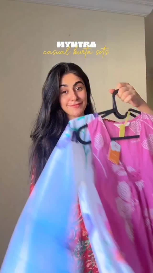 Pretty and Comfortable 💕
Wearing size : S
Comment below for links! 🫶🏻
[myntra, myntra fashion, myntra kurta set, myntra haul, women kurta set, casual wear, office wear, college outfit]
#myntrafinds #cottonsuitset #cottonkurtasets #womenfashion #affordablefashion