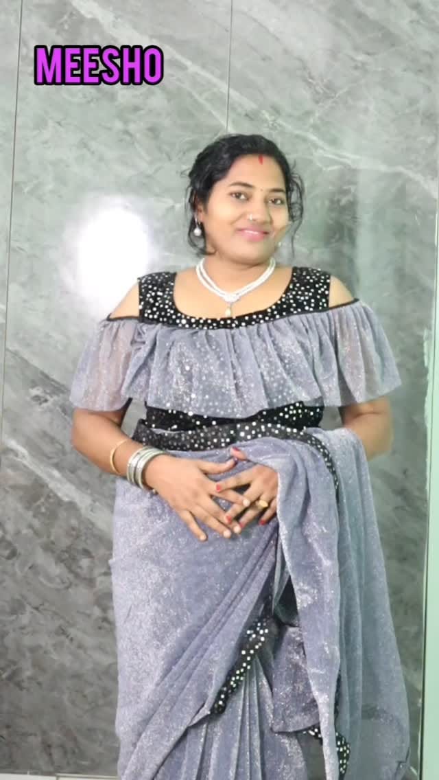 "Budgetil Branded Look! Meesho Saree Review in Malayalam 💃""Meesho-യിൽ നിന്നും ₹397-ന് വാങ്ങിയ സാരി പൊളിയല്ലോ! 😍🔥"#wishlinked 
#mallugirlstyle
#keralafashion
#malayalamentertainment
#mallucontentcreator
#keralareels
#malayalamtiktok
#mallureels #meesho
#meeshoreviewmalayalam
#meeshosaree
#meeshoblouse
#sareelove
#budgetshopping
#sareestyle