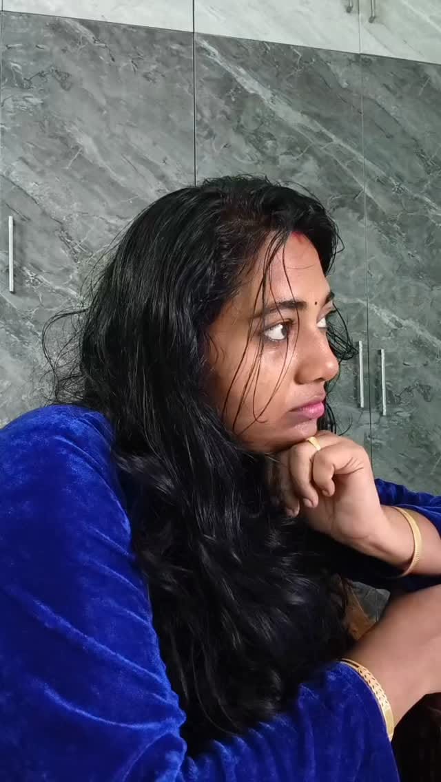 പാർട്ടിക്ക് ഇട്ടോണ്ട് പോകാൻ വില കുറവിന് നല്ല ഒരു ഡ്രസ്സ് വേണം//VELVET MAXI DRESS FROM MEESHO UNDER 300RS#MEESHO#WISHLINK