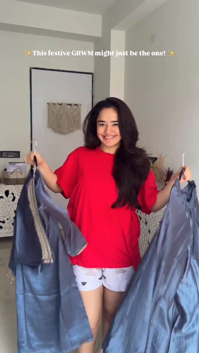 Comment for link 🔗 
.
.
.
.
Outfit @myntrafashionsuperstar 
.
.
.
#FestiveSale #EthnicWearIndia #SareeLove #KurtisFashion #ShreeMallStyleom #Buy2Get1Free #LimitedStock
#ShopNowIndia #ViralReelsIndia
#instafashion #myntra #myntrafinds #diwali #diwalioutfit