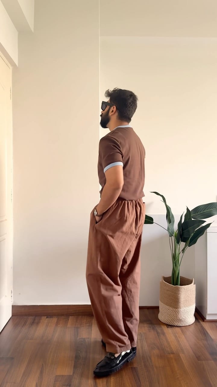 1 Pants, 4 Looks😮‍💨
.
.
.
.
.
.
.
#outfitinspiration #outfitinspo #outfitoftheday #retro #oldschool #oldmoney #ootd #outfitreel #outfitpost #outfitsociety #indiaoutfits #outfitgrid #outfitdetails #outfutfashion #myntra #grwmoutfit #outfitideas #basicfit #summeressentials #summerfit #sneakers #summertime #summer