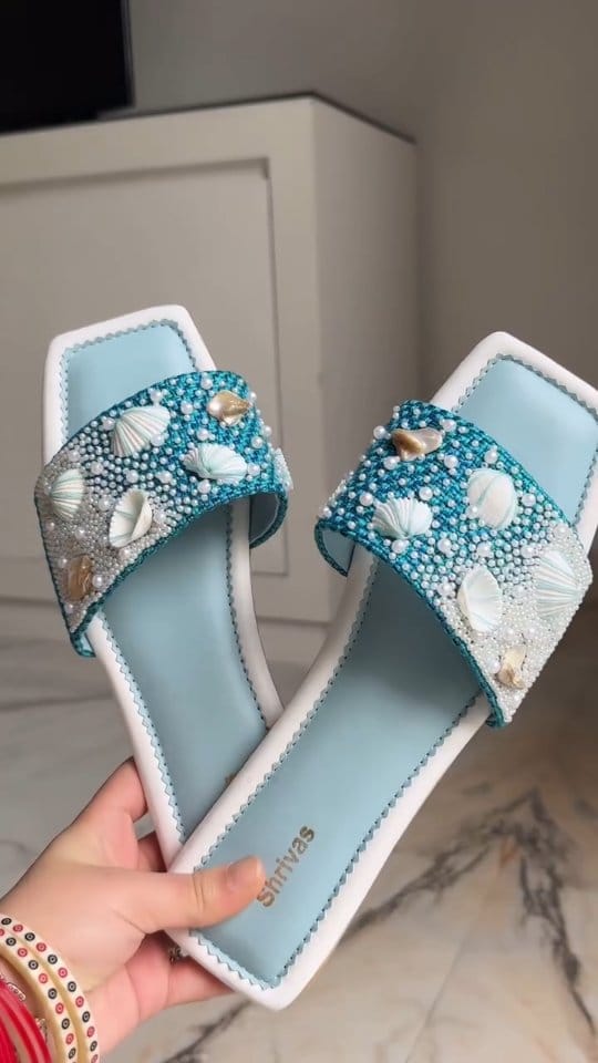 Get Ready to Shop! 🛍️💅‍♀️ 
I'm excited to share my latest Myntra haul featuring trendy heels, comfy flats, and must-have footwear at unbeatable prices! 👠👡
Click the link in my Broadcast Channel to shop all the products from this reel directly! 📲
#MyntraEndOfReasonSale #Myntra #MyntraFinds #AffordableFashion #FootwearHaul #TrendyHeels #ComfyFlats #WomenFashion #BudgetFriendly #MustHaves #WardrobeEssentials #endofreasonsale #myntrafashion  #MyntraFootwearHaul #myntraendofreasonsale