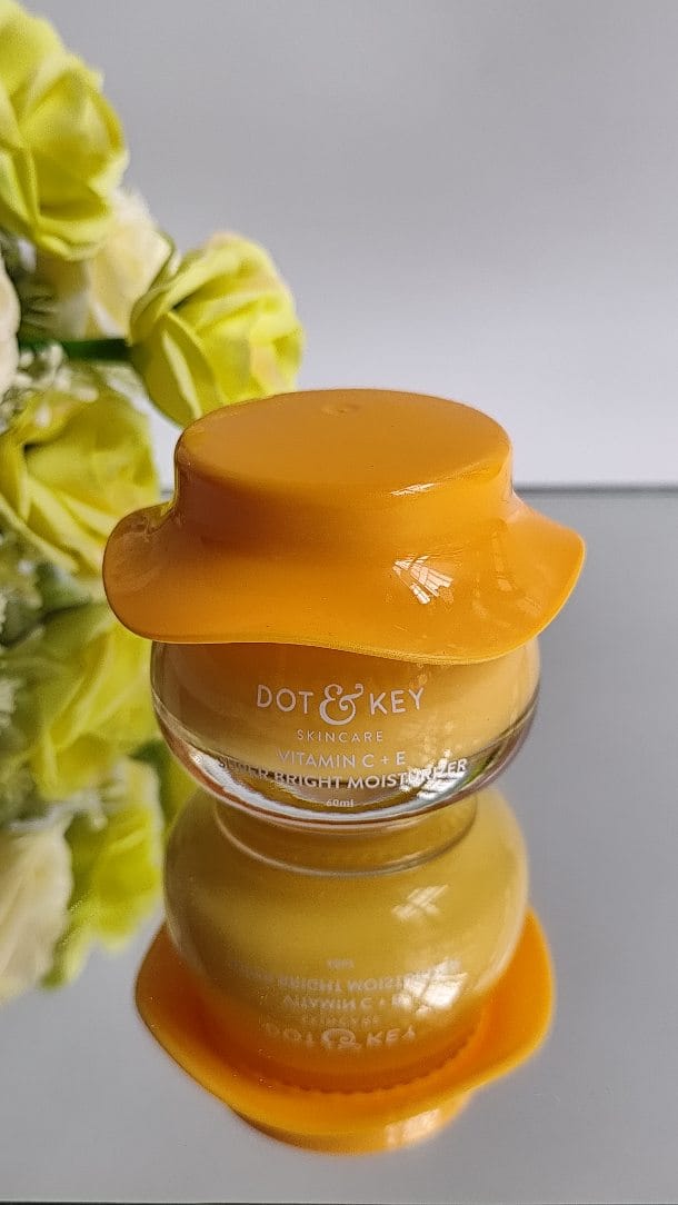 Festive glow unlocked ✨🍊
My go-to for fresh, dewy & even-toned skin? 
The @dotandkey.skincare Vitamin C Moisturizer ✨
• Lightweight
• Non-sticky 
• Perfect base under makeup!
You're just 1 step away from Glowing Skin ⭐
Get yours Today 🙌
Comment for the link 💌
(Use Code : YASMEENUGC for discount) 
[ dot and key vitamin c moisturizer, best vitamin c cream india, vitamin c moisturizer for glowing skin, lightweight non sticky moisturizer, moisturizer for even toned skin, dewy skin moisturizer, festive glow skincare, vitamin c cream under makeup, hydrating face cream india, affordable vitamin c moisturizer, ugc shots, ugc reel, trending skincare, explore, explorepage, fyp ]
#DotAndKey #VitaminCMoisturizer #GlowingSkinCare #FestiveGlow #DewySkinGoals #LightweightMoisturizer #SkincareThatWorks #EvenTonedSkin #GlowingSkinTips #IndianSkincare #ugc #ugcreel #trending #explore #fypppppppppppppppppppppppppppppppppppppppppppppppppppppppppppppppppppppp