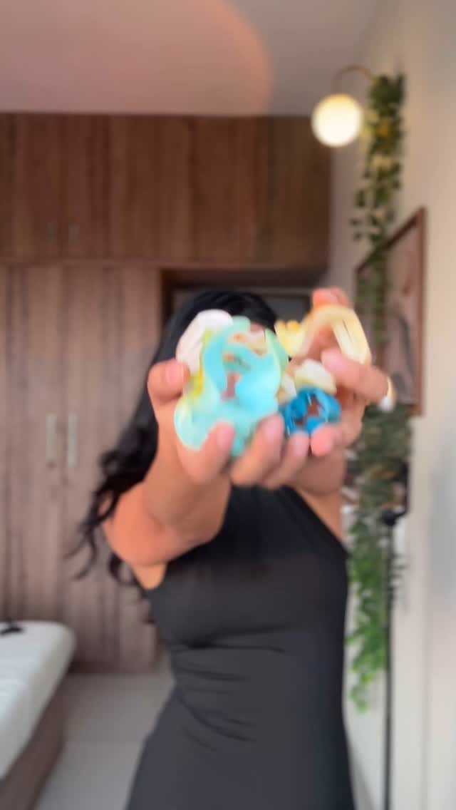 1,2 or 3? ☀️ comment “summer” for l i n k s 🫧
.
.
.
.
( summer hairstyles, quick hairstyles, 2 minute hairstyles, flipkart finds, flipkart haul, summer hair clips, beach hairstyles, vacation hairstyles)
.
.
.
#wishlinked #flipkartfinds #flipkarthaul #fashionfindswithMahi #outfitswithM  #reelsindia #viralreels #ootdreels #relatablepost  #doyourelate #relatablememe #explorepage #explorepage✨ #explorepageready #instagramreels #instareels♥️ #instareels #funnyvideo #girlythings