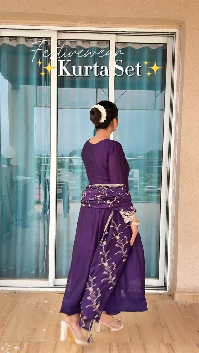 Iss season sirf ek rule: wear more colors, spread more vibes 🎉
.
.
.
.
.
.
.
#FestiveFashion #KurtaSetGoals #DesiOOTD #EthnicCharm #StyleInspo