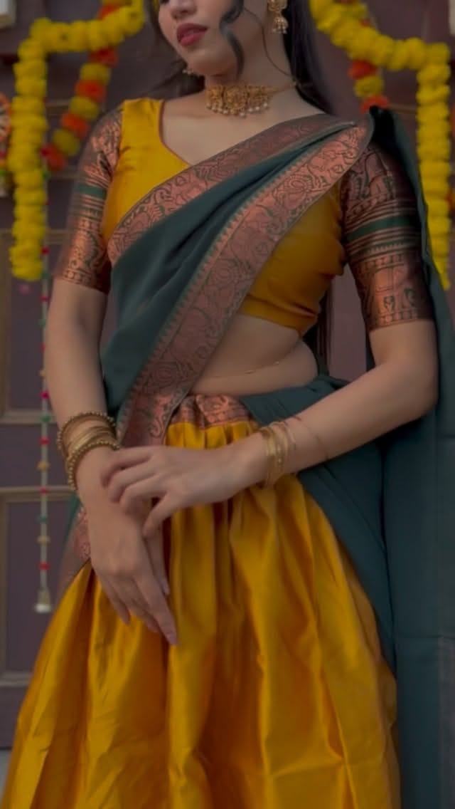 Follow me and comment below for link!✨
Please note: this is unstitched.
#halfsaree #southindiansaree #meesho #fyp #link #ootd #diwalifit #meeshofinds #explore