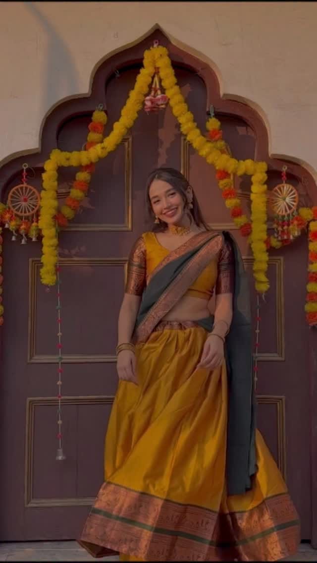 Comment for outfit link!🤌💛
Here’s the full look ✨ 
Tried a little something different with my hair!
#diwalifitcheck #diwalilook #fyp halfsaree #southindiansaree #meesho #fyp #link #ootd #diwalifit #meeshofinds #explore