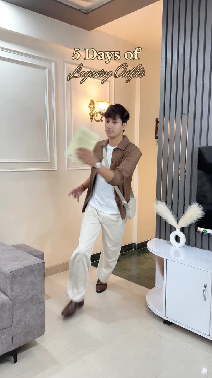 Comment “dm” to get the products. 
.
.
.
.
.
.
.
.
.
.
.
#mensfashion #oldmoney #model #ootd #fashion