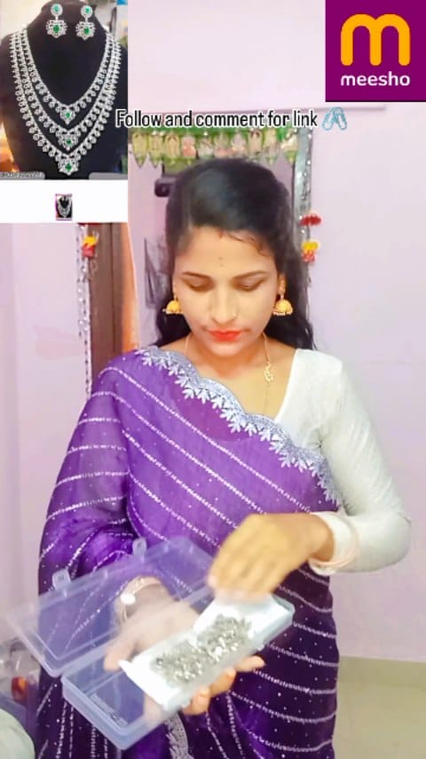 Follow and comment for link 🖇️ 
.
.
.
.
.
.
.
.
#meeshohaul #meesho #instamood #instalike #meeshohàul #meeshofashion #meeshoreview 
#meeshocreator #model #fashion #meeshoreview #meeshoshopping #meeshofinds2025❤️ #meeshoapp #followｍe #fashion #followers #foryou #comment #followlikecomment #saree #song #reels #viral #dresses #fashioncreator @sellonmeesho @meeshoapp @meeshocreatorclub @connect.wishlink #jewelrylover #jewellery #jewelry