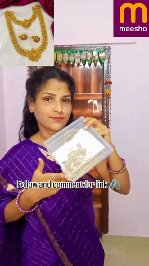 Follow and comment for link 🖇️ 
.
.
.
.
.
.
.
.
#meeshohaul #meesho #instamood #instalike #meeshohàul #meeshofashion #meeshoreview 
#meeshocreator #model #fashion #meeshoreview #meeshoshopping #meeshofinds2025❤️ #meeshoapp #followｍe #fashion #followers #foryou #comment #followlikecomment #saree #song #reels #viral #dresses #fashioncreator @sellonmeesho @meeshoapp @meeshocreatorclub @connect.wishlink #trending #trendingreels #telugureviews #telugucreator #telugufashion #jewelry