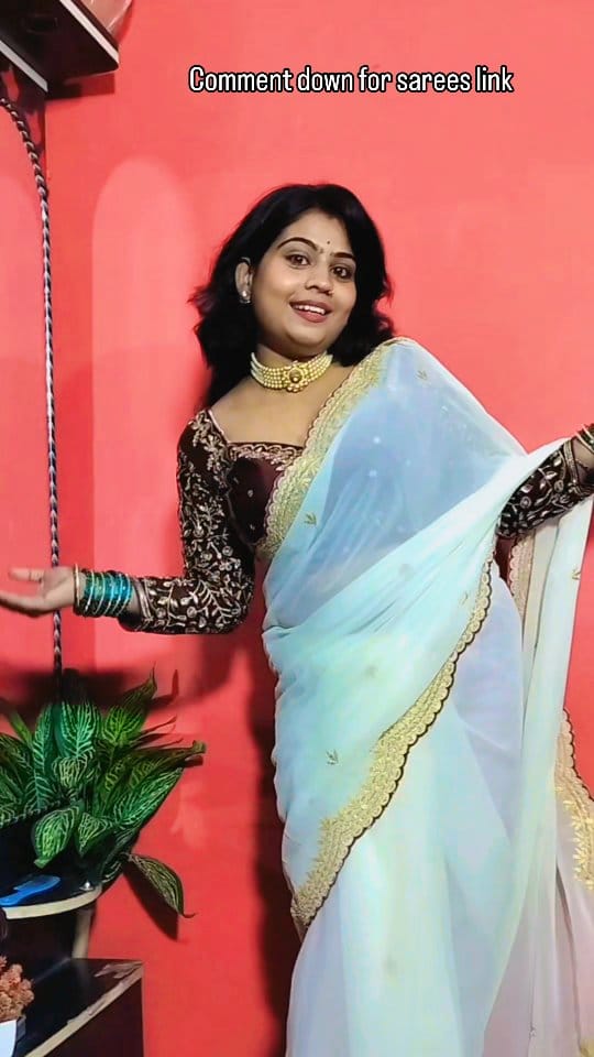 Meesho 4 sarees in 4 sec.. buy link k liye ( pp , link , dm ) type kare 
#meeshofinds #meeshosaree #meeshotrend #meeshooutfits #meeshoembroideryblouse #meesho #wishlink #wishlinked