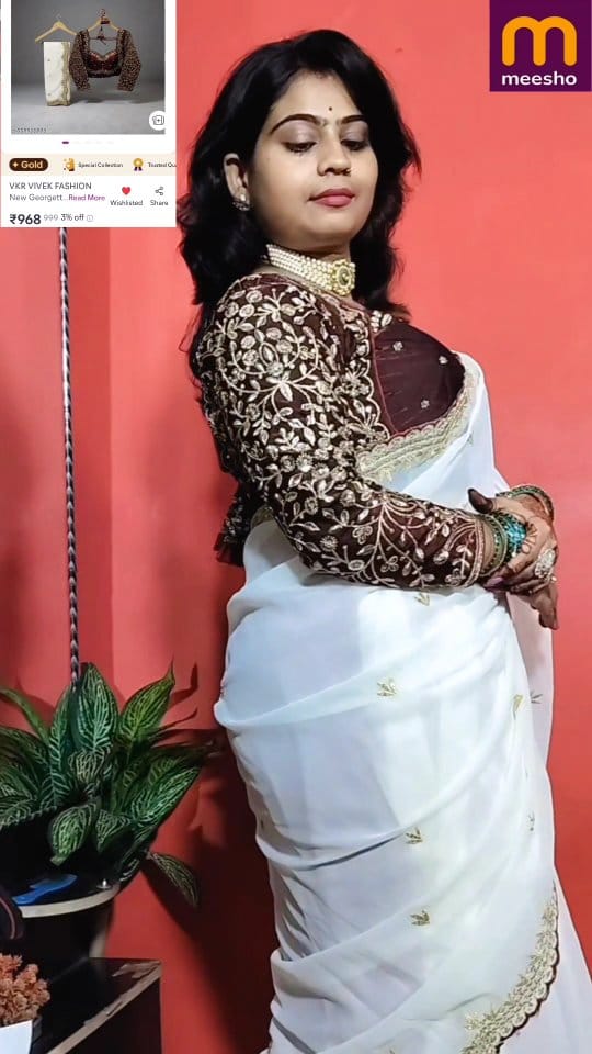 Saree with full Stitched Blouse buy link k liy (pp , link, dm ) type kare 
#meesho #meeshofind #meeshosaree #tryonhaul #meeshofullstichedblousewithsaree #stichedblouse #sareeblouse #meeshofinds #fyp #wishlink #wishlinked