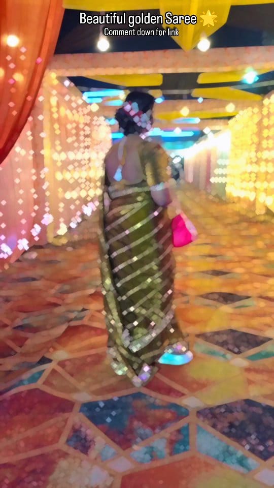 Saree ,jwellery , hand bag , comment down all products Link ..... 
#meesho #trending #meeshopartywear #meeshotryonhaul #meeshofashion #partyready #wishlink #meeshofind #weddinglook