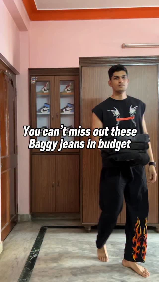 You can’t miss out these, comment “ baggy “ to get your product links.
.
.
.
.
.
.
#jeans #fashiontrends #myntra #fashionbloggers #myntrafashion #baggyjeans #myntrafinds #shirts #fashioninspo