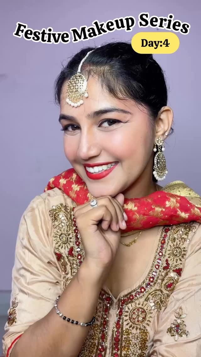 ✨ Festive Glam Alert! 💖
Day 4 of my Festive Makeup Series is here & this look is giving ethnic glam + modern vibe all in one 💫
Perfect for Navratri nights, weddings & festive parties – this makeup will make your outfit shine even brighter ✨
👀 Easy, long-lasting & beginner-friendly!
💬 Which festive look has been your fave so far – Day 1, 2, 3 or today’s Day 4?
📌 Save this reel so you’re ready before your next festive event!
👯‍♀️ Tag your bestie who always asks for makeup inspo at the last moment!
.
.
Products deets
Moisturizer @dotandkey.skincare
Eyebrow pallete and mascara @hilaryrhodacosmetic 
Promwr @ronzillecosmetics 
Concealer @tfit.india & @reachedmars
Skin tint @swissbeautyselect 
Conyour stock @blueheavencosmetics 
Blush & fixer @insightcosmetic 
Eyeshadow  @mattlookcosmetic
Eyeliner @maybelline_ind 
Lipstick @officialswissbeauty
.
.
makeup look day 4
indian festive makeup
navratri makeup look
wedding guest makeup idea
ethnic festive glam
desi festive makeup tutorial
long lasting festive makeup
party glam makeup look
makeup ideas for Indian skin
festival ready makeup
.
.
#FestiveMakeup #Day4Look #IndianMakeupLooks #NavratriMakeup #EthnicGlam #WeddingGuestMakeup #DesiGlam #FestivalReady #MakeupForIndianSkin #FestiveSeasonGlam