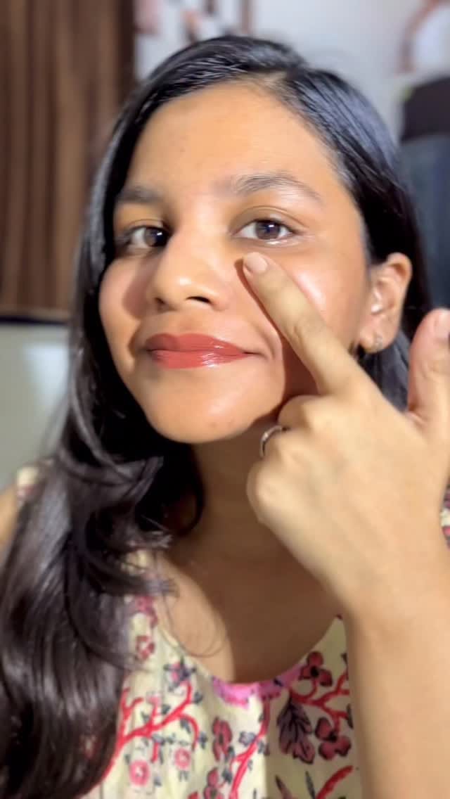Glow this festive season with this @dotandkey.skincare moisturizer!💛💛
.
.
Comment link to get direct link in DM!🔗
.
[Dot & Key moisturiser, vitamin C moisturiser, glowing skin, bright skin, festive vibes, festive glow , for you page, explore page, every skin, type, moisturiser for every skin type, skincare, UGC Creator, Creator, skin brightening moisturiser]
.
.
#moisturize #skincare #moisturiser #fyp #beauty #vitaminc #glowingskin #brightskin