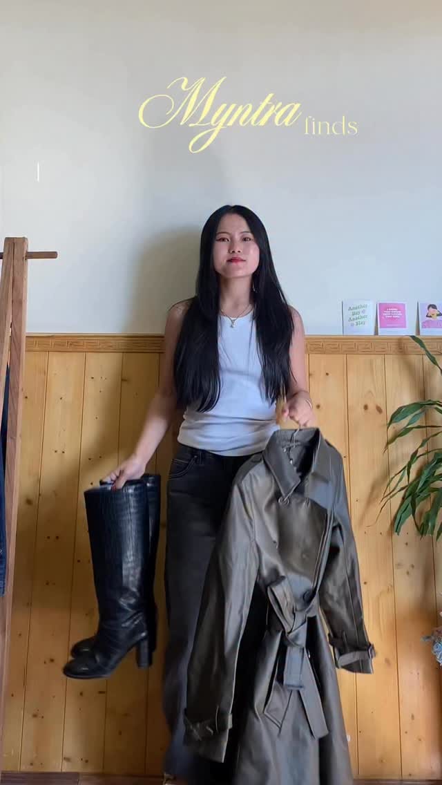 🍸comment “trench” for link 
Coat size: @theroadsterlife (size: XS)
Trouser: @littlebox.india (size: XS)
Black top: @hm 
Bag: @mango 
[trench coat for fall, green trench coat, fall outfit ideas flr you, winter outfit inspo, winter leather coat finds, pinteresty fashion finds, fall fashion 2025, trench coat you need this winter, grwm]
#trenchcoat #winteroutfitideas #trenchcoatoutfit #fyp