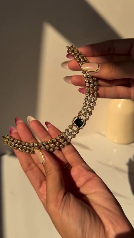 Changeable necklace from Meesho 
Comment for the links 
#changeable #changeablenecklace #adjewellery #meeshonecklace #fashion #fashiongirl #productreview #fashionreels #jewelry #meeshofinds