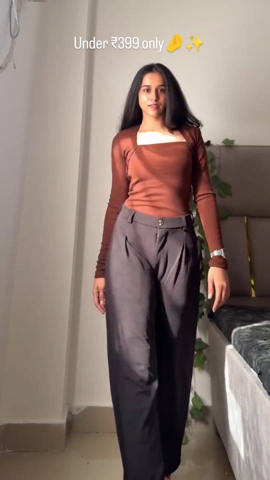 When cozy meets fashion ✨
These baggy trousers are giving “main character off-duty vibes” 😌
Trust me, once you try them—you won’t go back to skinny fits again 👀
Comment “LINK” & I’ll send it right away 📱📩
#baggytrousers #trouserhaul #meeshofinds #streetstyleindia #comfyoutfits #budgetfashionindia #ootdindia #collegeoutfitideas #affordablefashion #fashionhaul #styleonabudget #fashionfinds #trendyalook #everydayoutfit #wishlinked
(baggy trousers for women, trendy trousers under 599, affordable street style India, casual baggy pants, stylish bottom wear for girls, budget fashion haul, everyday wear trousers, meeshofinds for girls, comfy yet stylish outfits, college fashion trends)