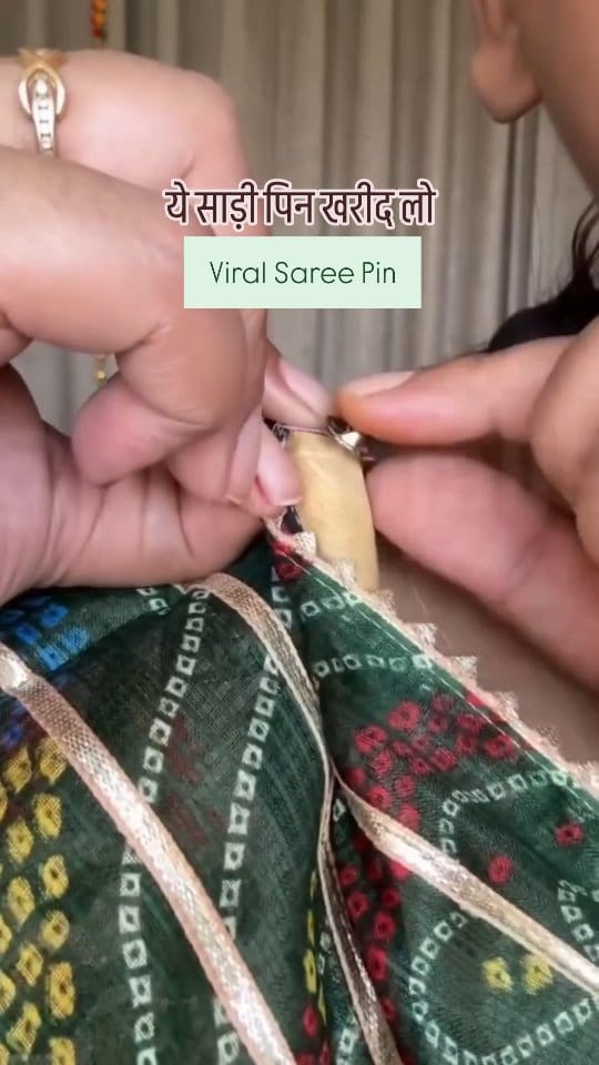 अब आपकी साड़ी और ड्रेस को मिलेगा एक Designer Touch — वो भी बजट में! 💫
Meesho से ये खूबसूरत Designer Buttons सच में हर outfit को classy बना देते हैं 😍
Fashion ke साथ style भी अब होगा upgrade ✨
.
#Repost 
Video Credit : @pratiksha_jaiswal_98 💖
——
.
.
#whishlinked #review #trendingreels #meeshofinds2025❤️ #meeshohaul❤️ #fashion #explorepage✨ #new #meeshofashion #affordablefinds #budgetfashion #designtouch #sareelove #meeshoapp #fashionreels #hindifashionreel