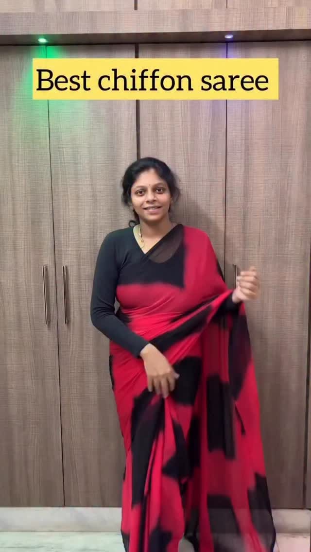 Saree @meeshoapp 
#meesho #meeshofinds #chiffon #saree #soft #lightweight #redandblack #saree