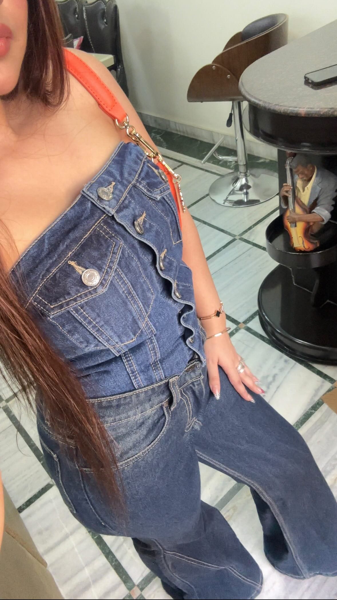 am i looking PHAT?💗
Comment ‘DM’ for fit links💌
.
.
.
.
.
.
[fyp, y2k, y2kfashion, poo, pop aesthetic, kareenakapoor, pop inspired, bootcut jeans, denim fits, all denim, fashion inspo]