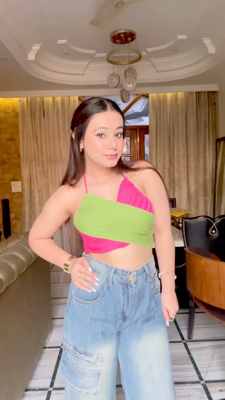 Comment ‘DM’ for links💘🎀🫧
.
.
.
.
.
.
.
mamushi, mamushixdesikalakaar, savana, savanahaul, fashioninspo, bowtops, coquette, Pinterestinspired, Pinterestoutfits, urbanic, outfit inspo