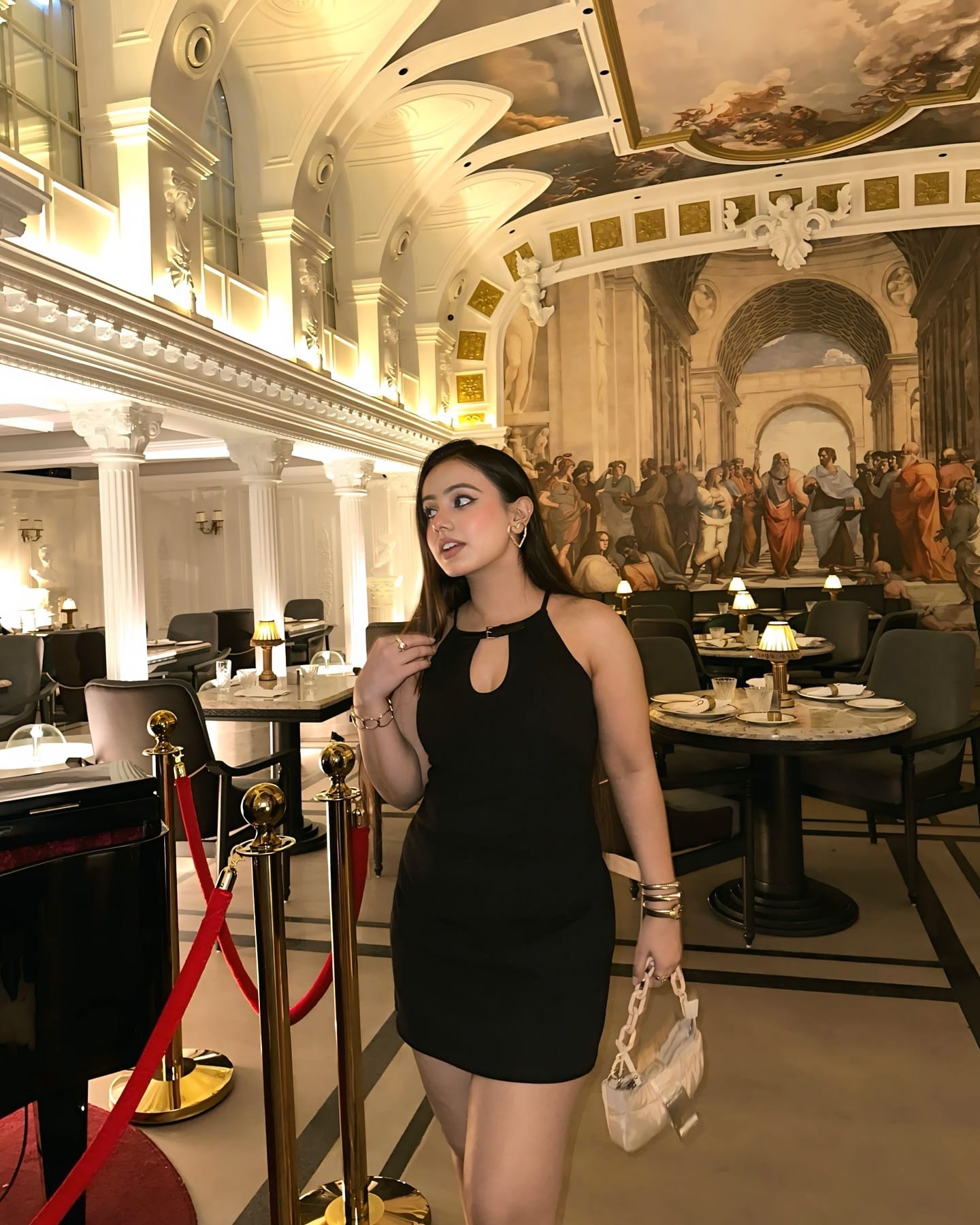 a black dress never fails 🐈‍⬛🖤
.
.
Comment for dress links⛓️‍💥
.
.
.
black dress, chicfashion, dinnerdate, dinner outfit, datenight, date night outfits, basics, blackoutfits,