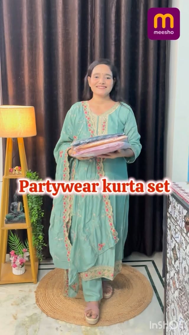 Comment link
Beautiful partywear kurta set from @meeshoapp 
Partywear,meesho kurta haul,partywear kurta set, affordable kurta set,under budget,party wala kurta set,meesho finds
#meesho#kurtapajama#partywearsaffordableoutfitstrendingviralreeĺsasmrvideofyptrendingreelsexplorepagemeeshostylemeeshotrendzethnicwearethnicinspoethnicgoalsdesivibes💕 indianfashionfashionstylemeeshostylemeeshopicks