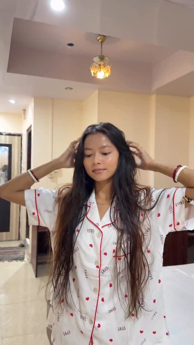 Khula aasmaan 🩵🤌
Comment for the dress link 🔗 
📍 Laitlum, Meghalaya 
[ trending, reelsexplore, tour, Meghalaya, shillong, vacay, vacation, mountain, trendingreels, explorepage, viral, transition, ]
#trending #viral #explorepage #shillong