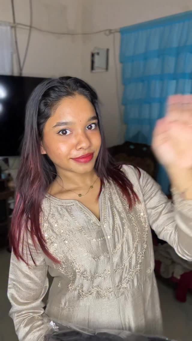 ബ്ലാക്ക് എത്രേ കിട്ടിയാലും മതി ആവില്ല 🖤🥹
#viral #viralreels #viralvideos #ownvoice #meesho #followforfollowback #meeshofinds #wishlinked #fyb