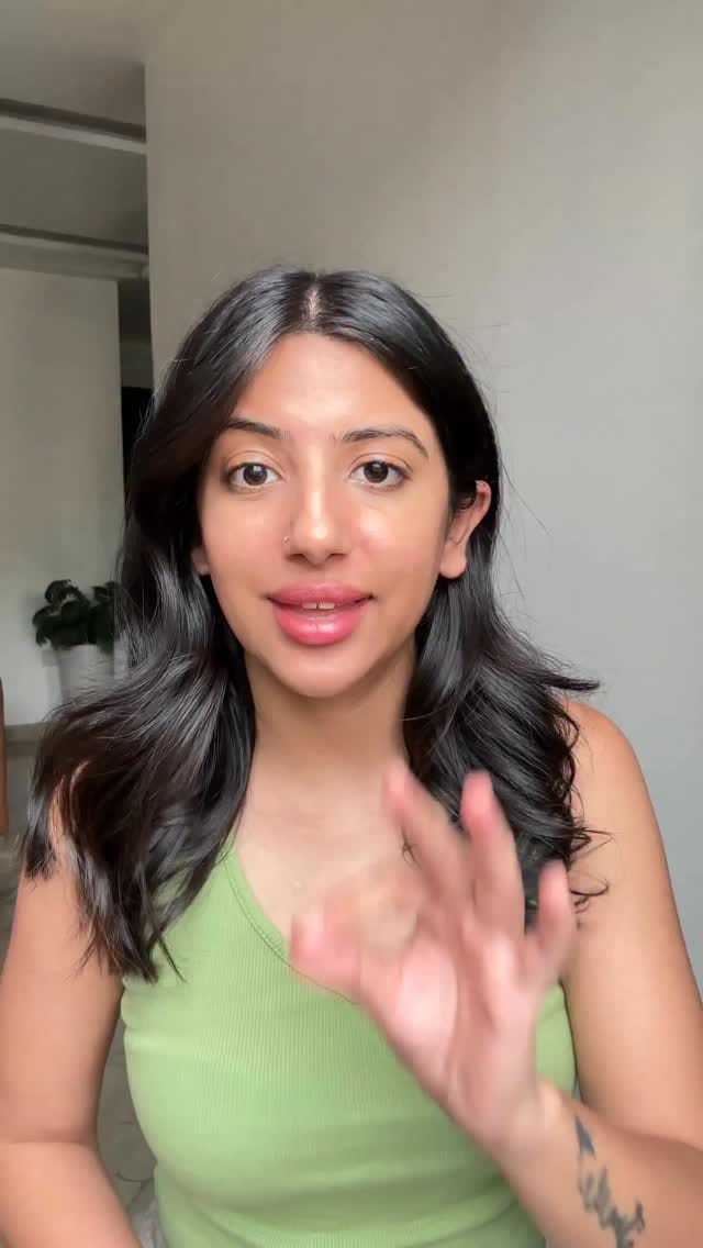#Collaboration | My dermat saved my skin with this moisturiser last year 🥲
And now this is my 3rd video on it 💯💯💯
💚 Product mentioned: Bioderma Sébium Hydra
@biodermaindia 
If you have acne prone skin, try this as your moisturiser. You won't regret it! 🤌🏻
Link in my highlights under "ACNE" 🔗⚡️
 
[anti acne, acne prone skin, Bioderma Sébium Hydra, moisturiser, acne control moisturiser, sebum control moisturiser, acne redness, skin barrier]