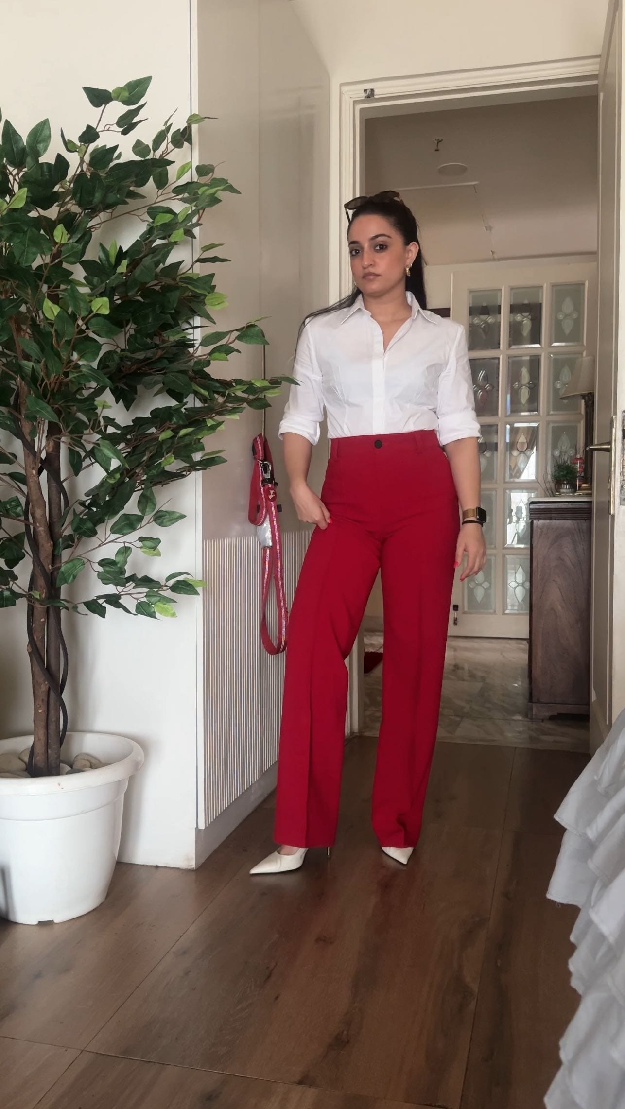 Watch me style red trousers to work ❤️
🏷️
 Jewellery @_azelatelier 
Trousers @zara 
Heels @charleskeithofficial 
Shirt @hm 
Bag @miraggiolife 
#wishlinked #desiinfluencer #hmxme #itgirlaesthetic #growth #smallcreator #smallcreator #contentcreator #girlssupportinggirls
