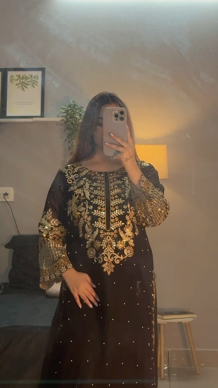 Comment for links 🔗 
{ meesho finds, dupata sets, party wear suit , eid outfit }