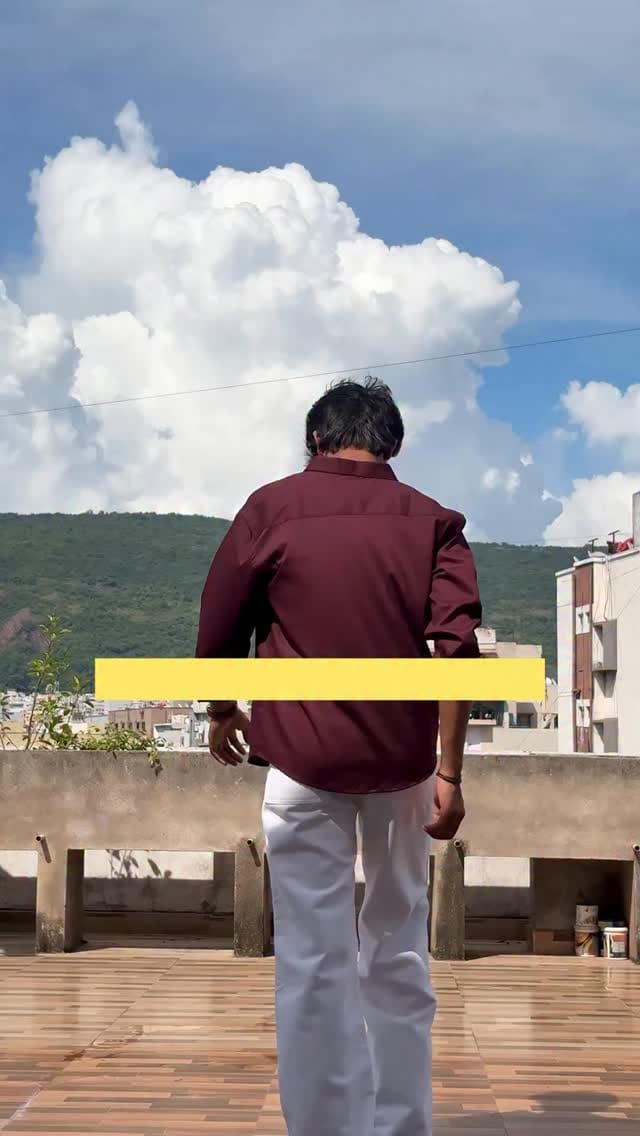 Colour Combination ✨
• Comment “Links” for direct automation 🔗
• Red wine shirt and white baggy denim 👖 
#mensfashion #fashion #trendingreels #style 
Did you receive the links 🔗?