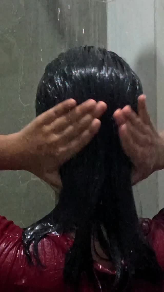 ✨ One small change that really helped me with my hair fall ✨
Every time I wash my hair, I just add a few drops of essential oil into my shampoo. 🌿 This essential oil is amazing for stimulating the scalp, improving blood circulation, and supporting stronger, healthier hair growth. 
Comment “oil” for the good essential oil 🔗 
2 to 3 drops in your hair wash shampoo and rinse it off. Follow up with your regular routine then. 
I first started doing this during a phase of stress-related hair fall, and honestly, it made a huge difference. It’s such a simple addition — but it turns your normal shampoo into a scalp-nourishing treatment. 🧴✨
Of course, essential oils alone aren’t a magic fix — I pair it with a balanced diet, proper hydration, and regular scalp care. But this little ritual has become my go-to whenever I notice extra shedding. 💆‍♀️💚
Sometimes, it’s the smallest tweaks that give the best results. 🌸