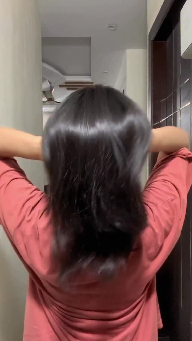 ✨ My Simplest Hair Wash Routine ✨ let me know if you want some good suggestion, comment “glass” for the link. 
Most of the time, I don’t follow a long 10-step routine—I just don’t have that much time on every wash day 🙈. So here’s what I majorly do, and it really keeps my hair smooth, shiny & frizz-free:
1️⃣ A gentle shampoo to cleanse my scalp and remove buildup. Gentle so that it doesn’t dry my hair. 
2️⃣ A nourishing hair mask instead of conditioner to deeply hydrate my lengths. Mask really helps with the hydration and keep it smooth and frizz free. Also, help to detangle the hair. 
💡 Pro tip: After washing, applying a little hair serum on damp hair helps lock in shine and smoothness for longer.
This 2-step routine is my go-to, and once in a while I add extra care steps—but honestly, this alone makes a big difference 💆‍♀️✨