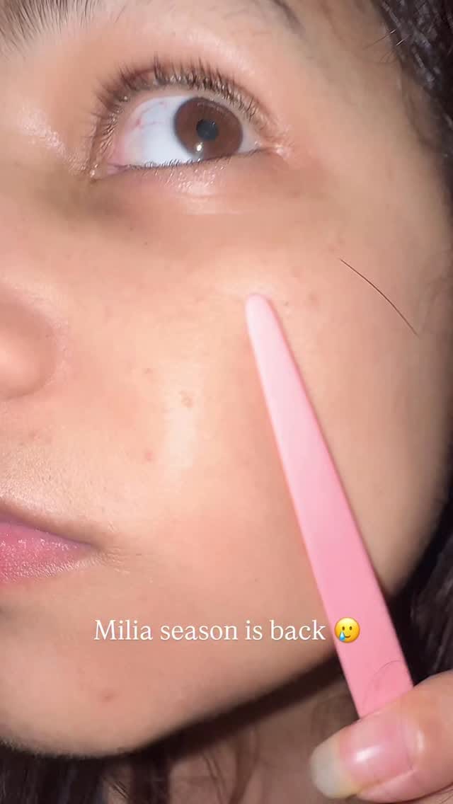 Non- sponsored 🫶 Let’s talk about this cleanser. 
Use code SHARI0724 on yesstyle app🫶 for discount 
🚨Comment “milia” for link 🔗 
This season, I noticed tiny bumps showing up on my face — classic milia from weird, pre winters and sometimes humid, and maybe over-cleansing with oil + powder washes.
I work out daily, and the mix of sweat + moisture was not helping. 🫠
✨ It works as both a gentle cleanser and a mini clay-like pack — I leave it on for 2–3 minutes, and it decongests my pores without drying me out.
🚨Comment “milia” for link 🔗 
👀Important 📝 
These all are perfect for comedones this season but pick one according to your skin. 
🟢 Green (Matcha + Tea Tree)
Purifies oily, acne-prone skin and clears breakouts.
Best for: active acne, clogged pores, and excess oil.
🟡 Yellow (Cica Calming)
Soothes sensitive skin and calms redness gently.
Best for: reactive, inflamed, or sensitized skin.
⚪️ White (Mugwort + Charcoal)
Detoxes pores and controls sebum deeply.
Best for: oily/combo skin, visible pores, blackheads.
🌸 Pink (Mochi Strawberry)
Works as cleanser + soft mask to smooth skin.
Best for: normal to dry, textured, or dull skin.
my skin really feels clean and soft after using these by @arencia_global