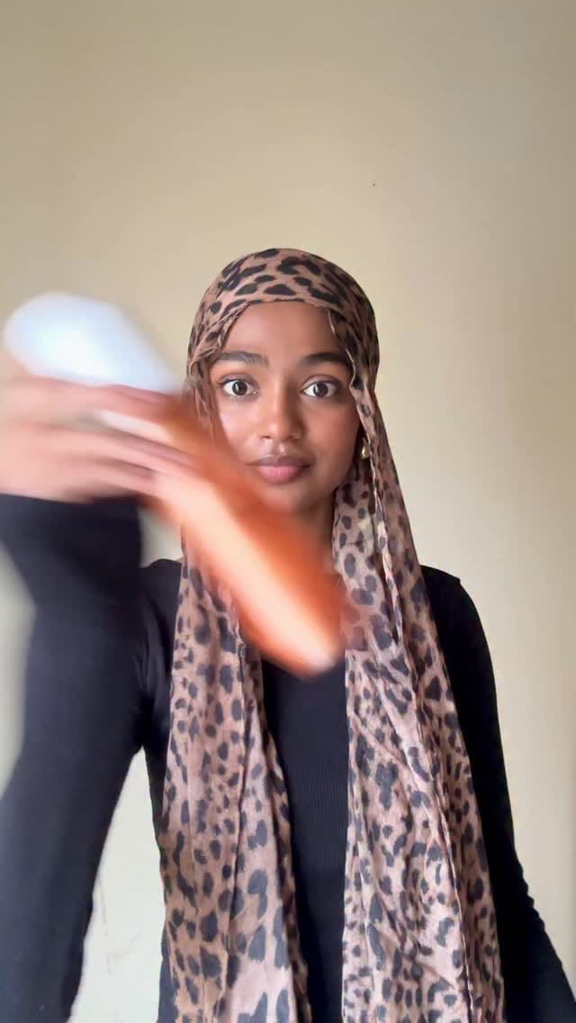 Get your diamond glow✨
#gleva #glevacosmetics #foryoupage #explore #explorepage #foryou #wishlinked