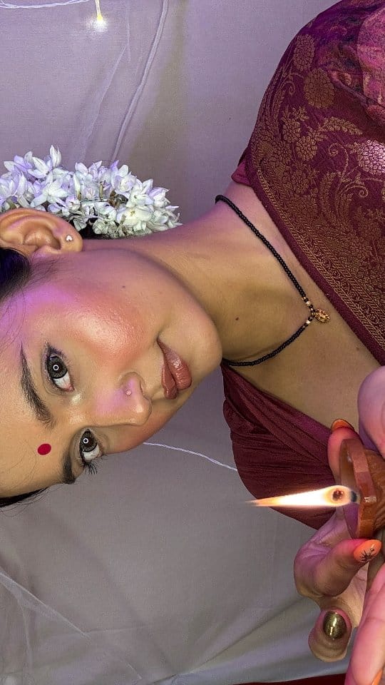 Realtime Chaotic GRWM for diwali pooja 🪔✨️
suit: @idaho_o 
nails: @glacier_thenailstore_ 
lipliner and lipstick: @reachedmars 
gloss @typsybeauty 
glitter eyeliner: @moiracosmetics 
kajal : @officialswissbeauty