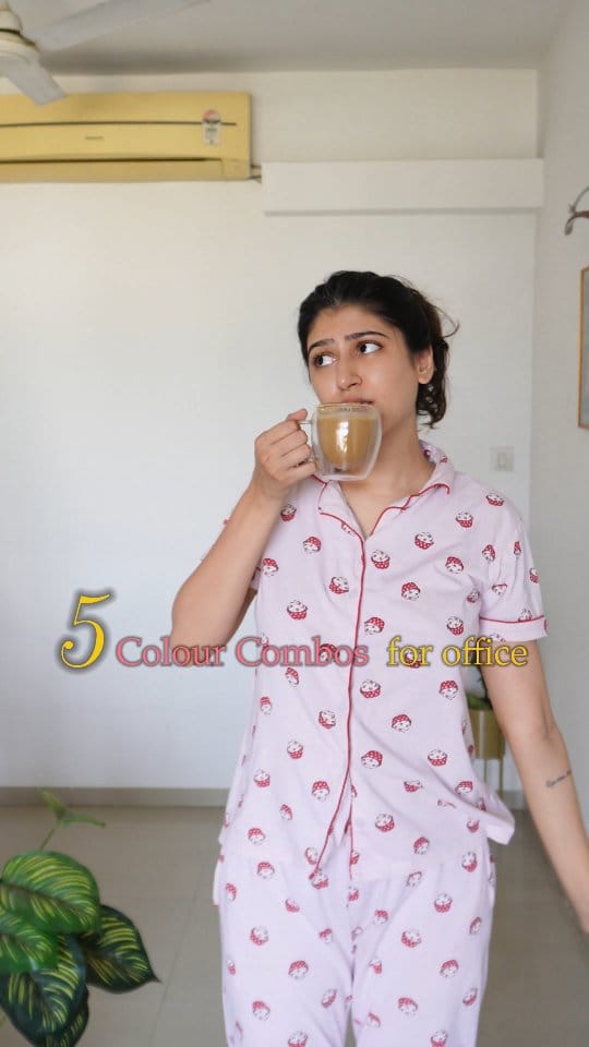 The power of Solids is quite underrated! These are some of my favorite colour combo to try, very subtle and beautiful. 
Comment "Links" 
.
#officewear #officeoutfit