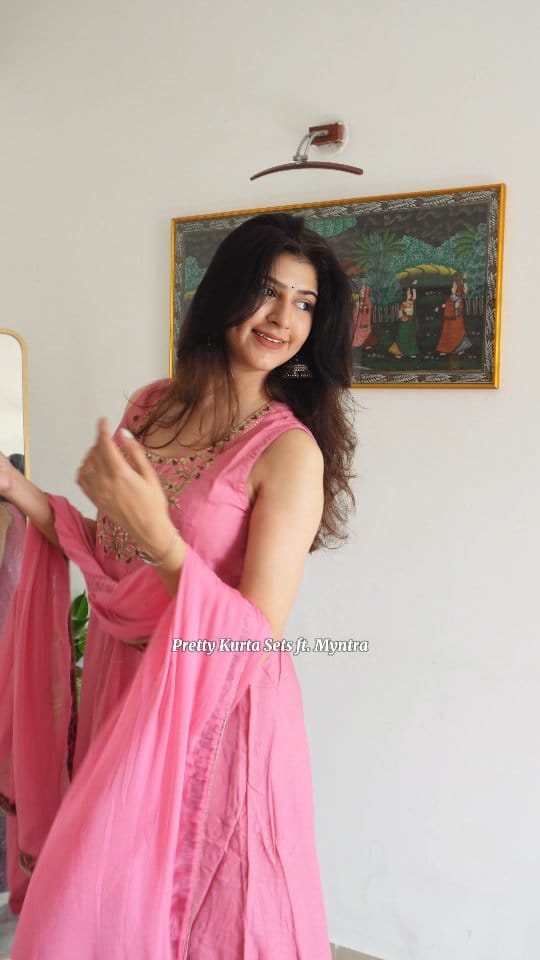 Love how these are Low- effort Prettiness! 
Love how minimal yet elevated these sets are! 
Comment for links✨