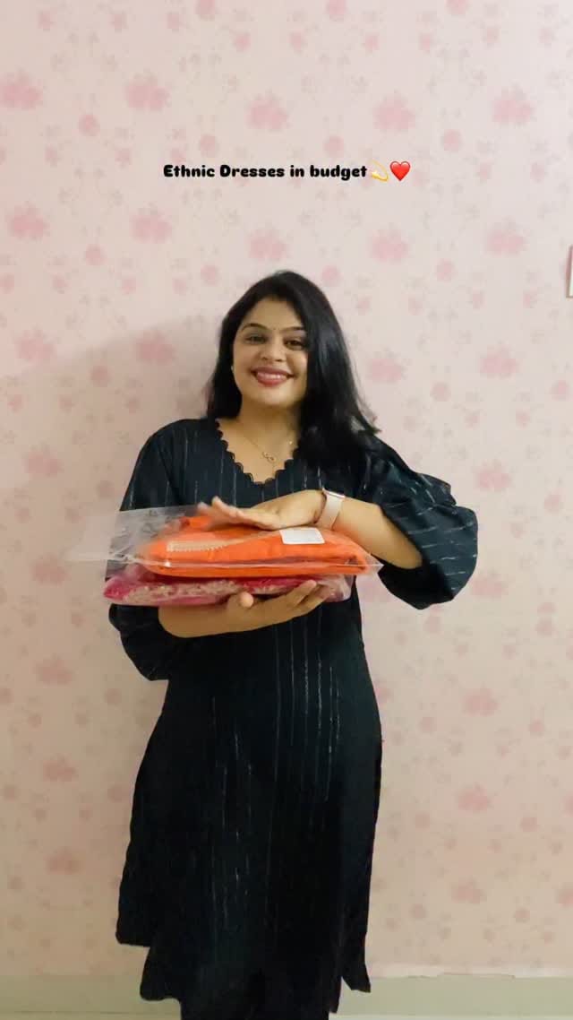 Budget Friendly Ethnic wear💫❤️
.
.
Wearing - M
Orange -(order one size larger)
.
.#love #fashion #trendy #finds #cute #style #dresses #ethnic #wear #ethnicfinds 
Wts ur fav?