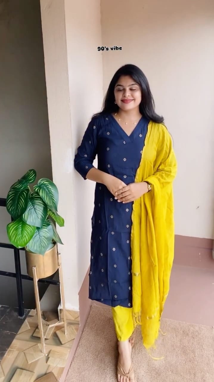 Ethnic wear❤️
.
.
Comment/ share the reel to inbox for links❤️