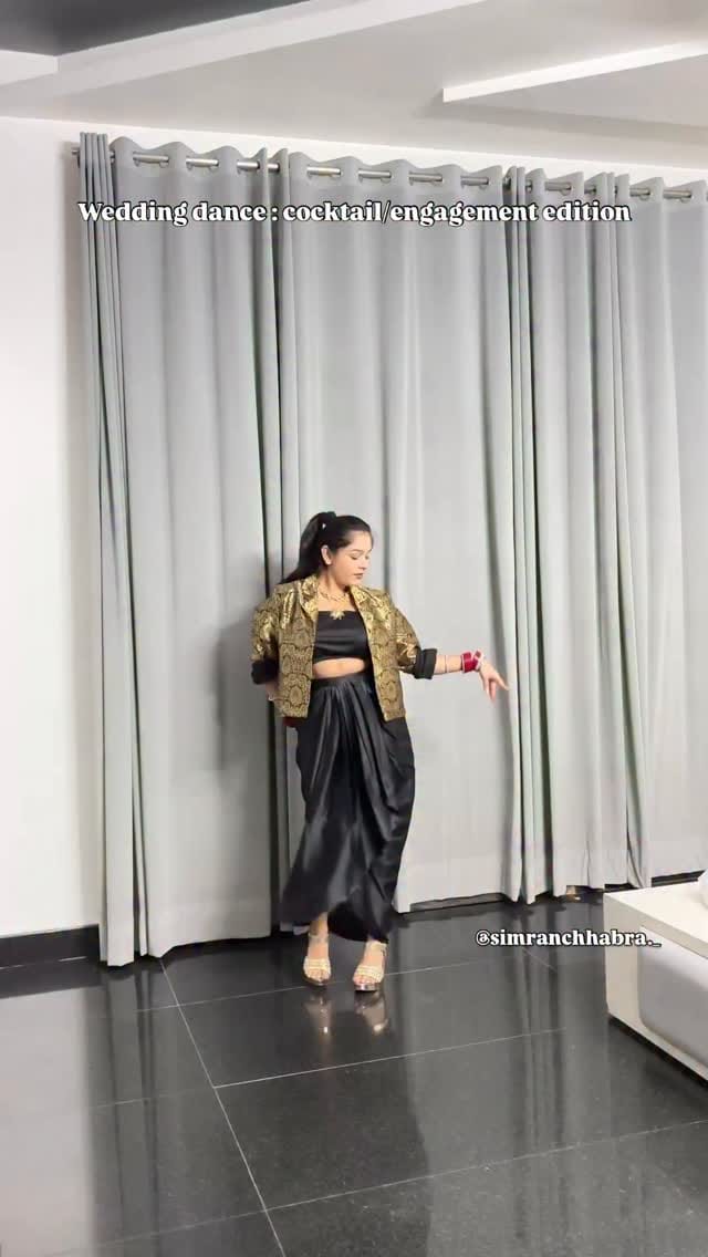 Wedding dance : cocktail / engagement edition✨
Dc: @simranchhabra._ 
Dm or contact at 8803188000 for any enquiries✨
Dm or comment down for the outfit link♥️
#simranchhabra #adultdanceclass #danceclasses #adultsclass #danceclassinpanipat #weddingchoreography #weddingdances #weddingdance #kidsdanceclasses #kidsdanceclass