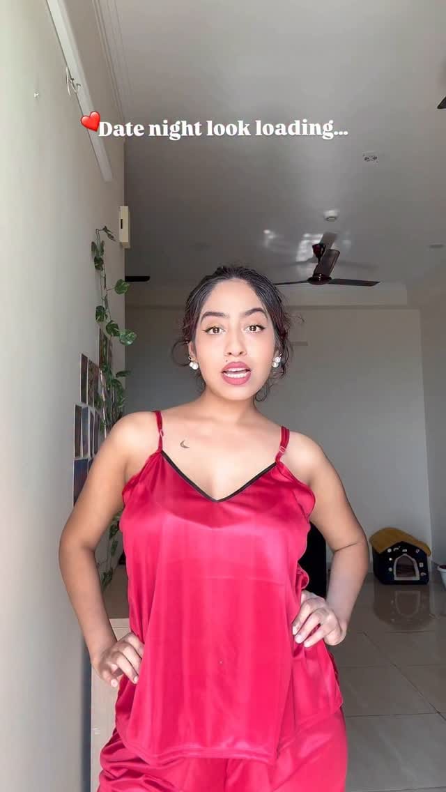 Comment link / dm the reel 
.
.
.
(Date night look , date outfit , long dresses )
#fyp #dateoutfit