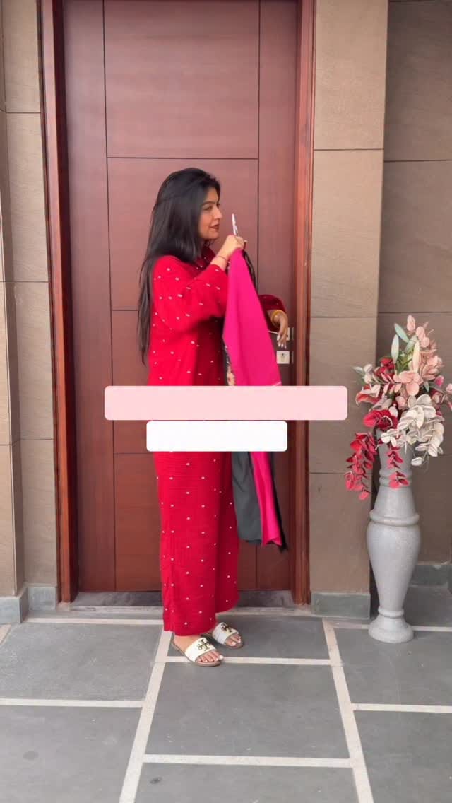 MEESHO HAUL IS BACK❤️
Okay but who said you can’t look cute and save money? 😌💸
Found these Meesho kurta sets under ₹500 and honestly they look way more expensive than they are!
Perfect for college, office, or even those sudden festive plans 💕
Would you wear these? Tell me your favourite 👇
#MeeshoFinds #KurtaSetUnder400 #AffordableFashionIndia #IndianWearOnABudget #MeeshoHaul #KurtaSetHaul #BudgetIndianWear #DesiLook #OOTDIndia #KurtiLove #IndianOutfitInspo #AffordableKurtis #MeeshoKurtis #Under400Finds #SrishtyJainStyles #BudgetFashionFinds