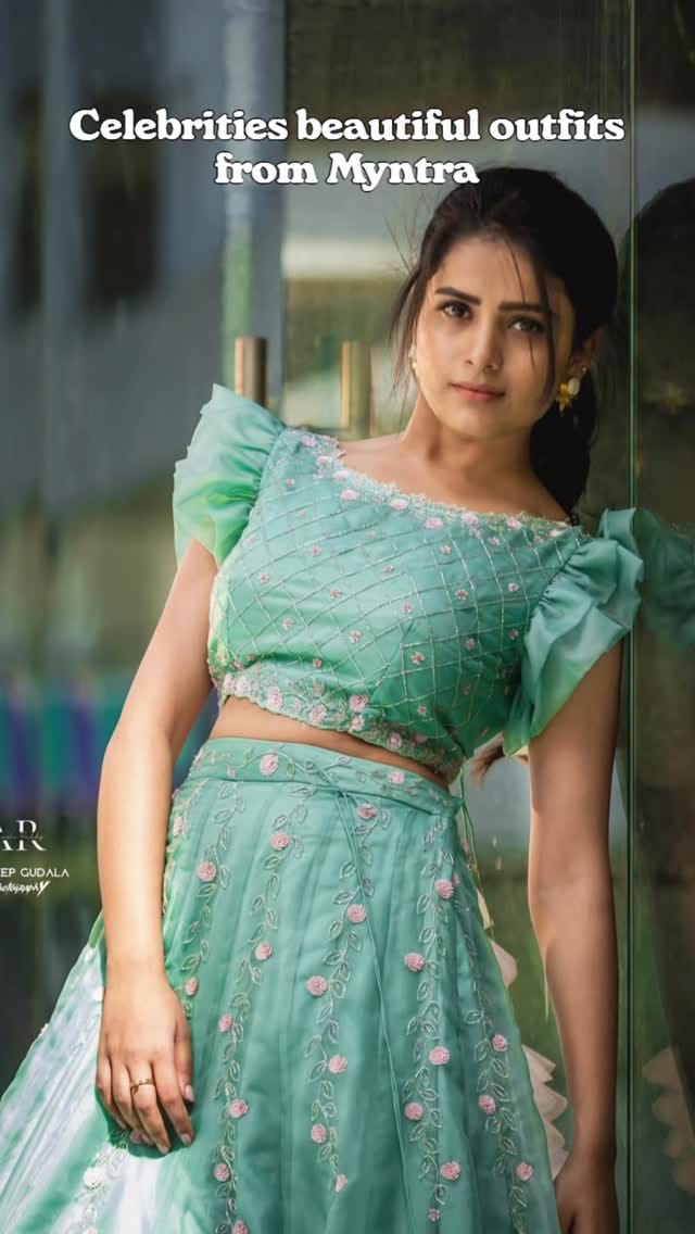 Comment "Link" for links 🤍
Celebrities beautiful outfits from Myntra
#thanuja #thanujaputtaswamy #bigboss9telugu #bigbossagnipariksha #abhijeet #navdeep #sreemukhi #bindhumadhavi #bigboss #bigbosstelugu #fashion #outfit #highfashion #casualwears #outfitideas #budgetfriendlyfashion #styleit #comfyfashion #affordablestyle #shopmywardrobe #shopmylook #dressstyle 
Want more BigBoss Contestants outfits?