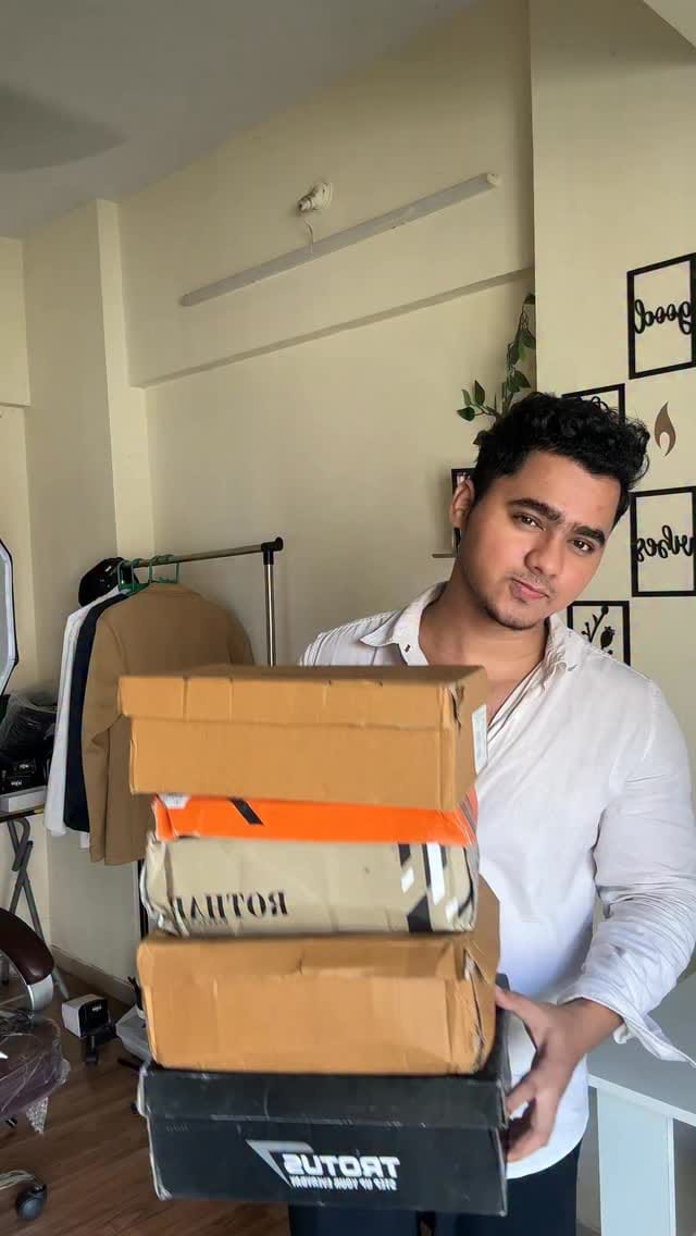 Comment “Link” OR share reel ✅
..
.
.
.
.
.
.
.
#sneakers #sneakerheads #fashion #trending #reels #outfit #premium #affordable #instadaily #explore #menswear #luxury #foryou